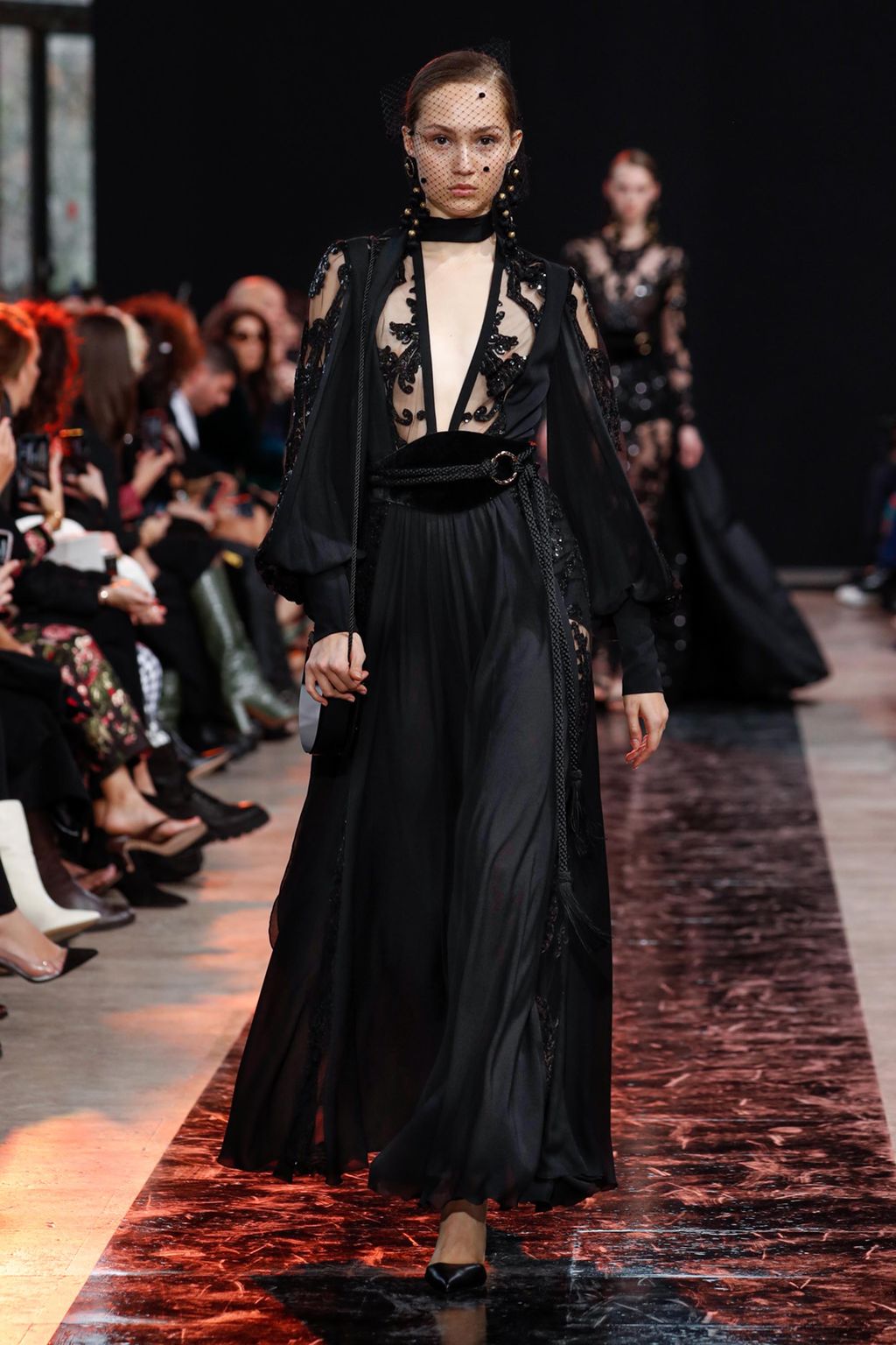 Fashion Week Paris Fall/Winter 2020 look 42 from the Elie Saab collection 女装