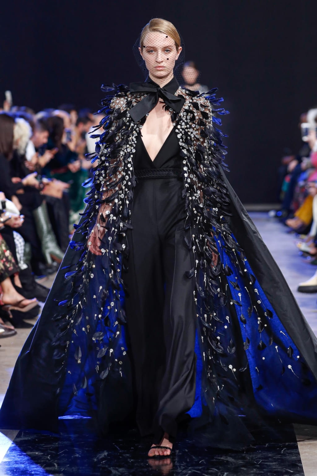 Fashion Week Paris Fall/Winter 2020 look 59 from the Elie Saab collection 女装