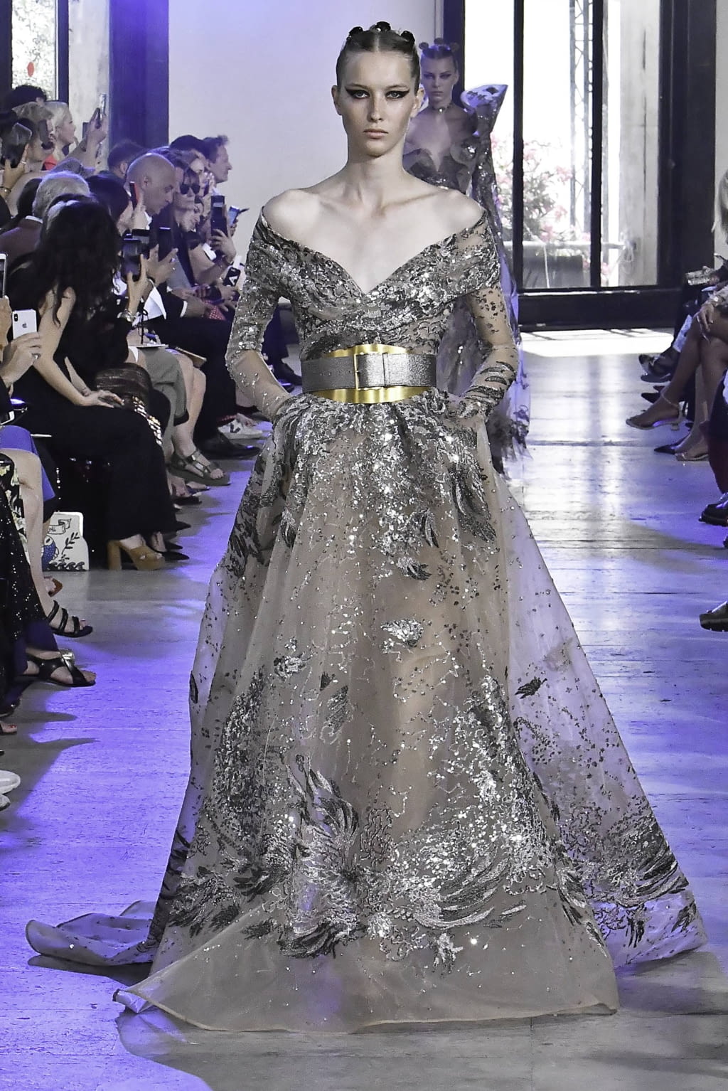 Fashion Week Paris Fall/Winter 2019 look 11 from the Elie Saab collection couture