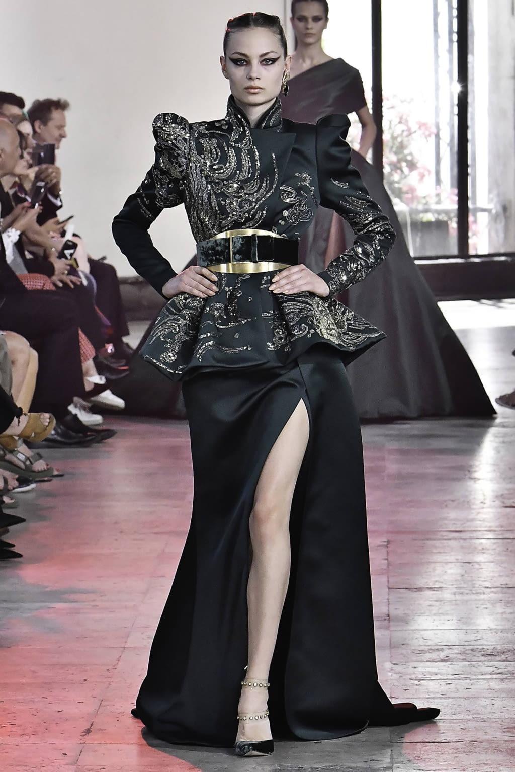 Fashion Week Paris Fall/Winter 2019 look 15 from the Elie Saab collection 高级定制