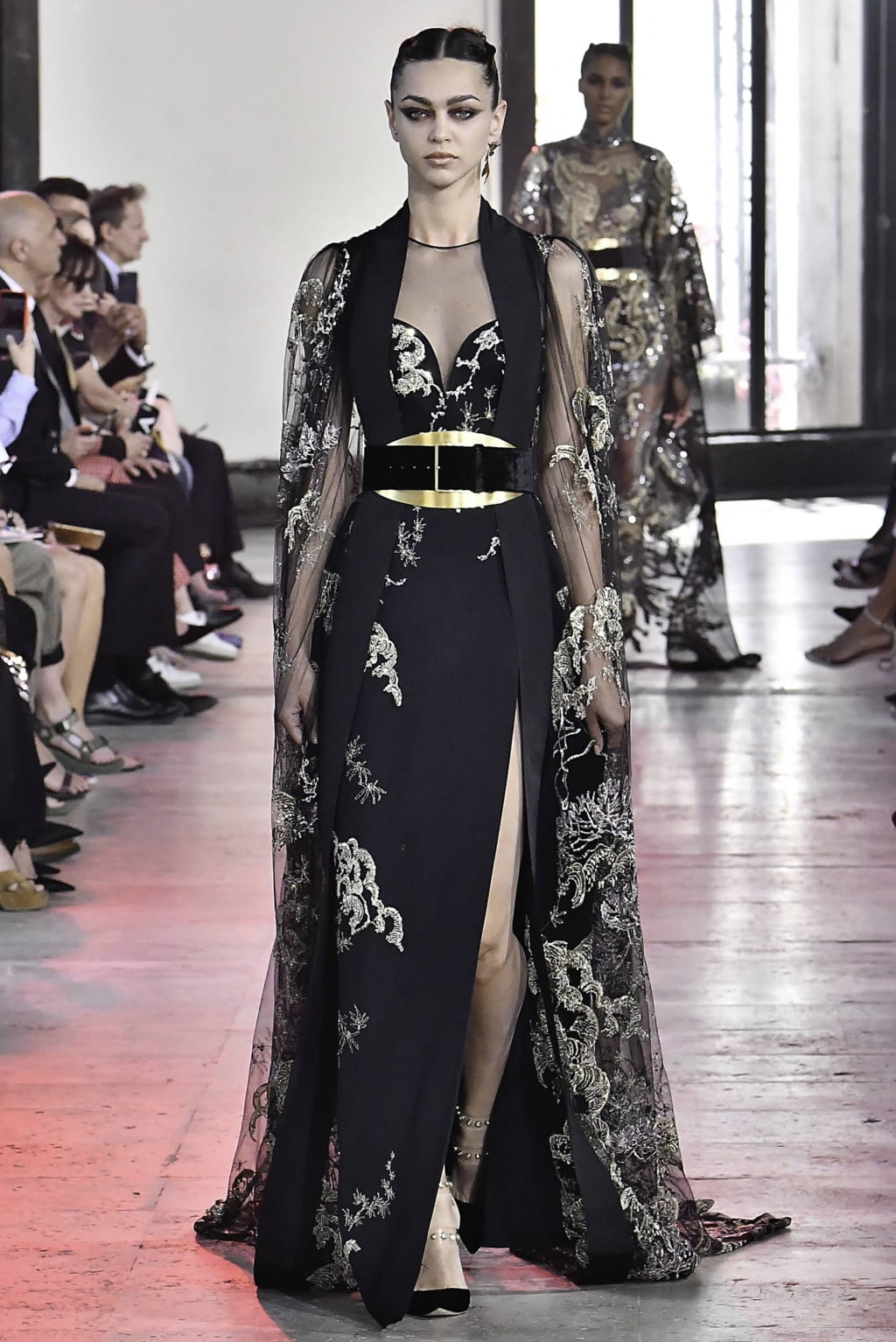 Fashion Week Paris Fall/Winter 2019 look 18 from the Elie Saab collection 高级定制