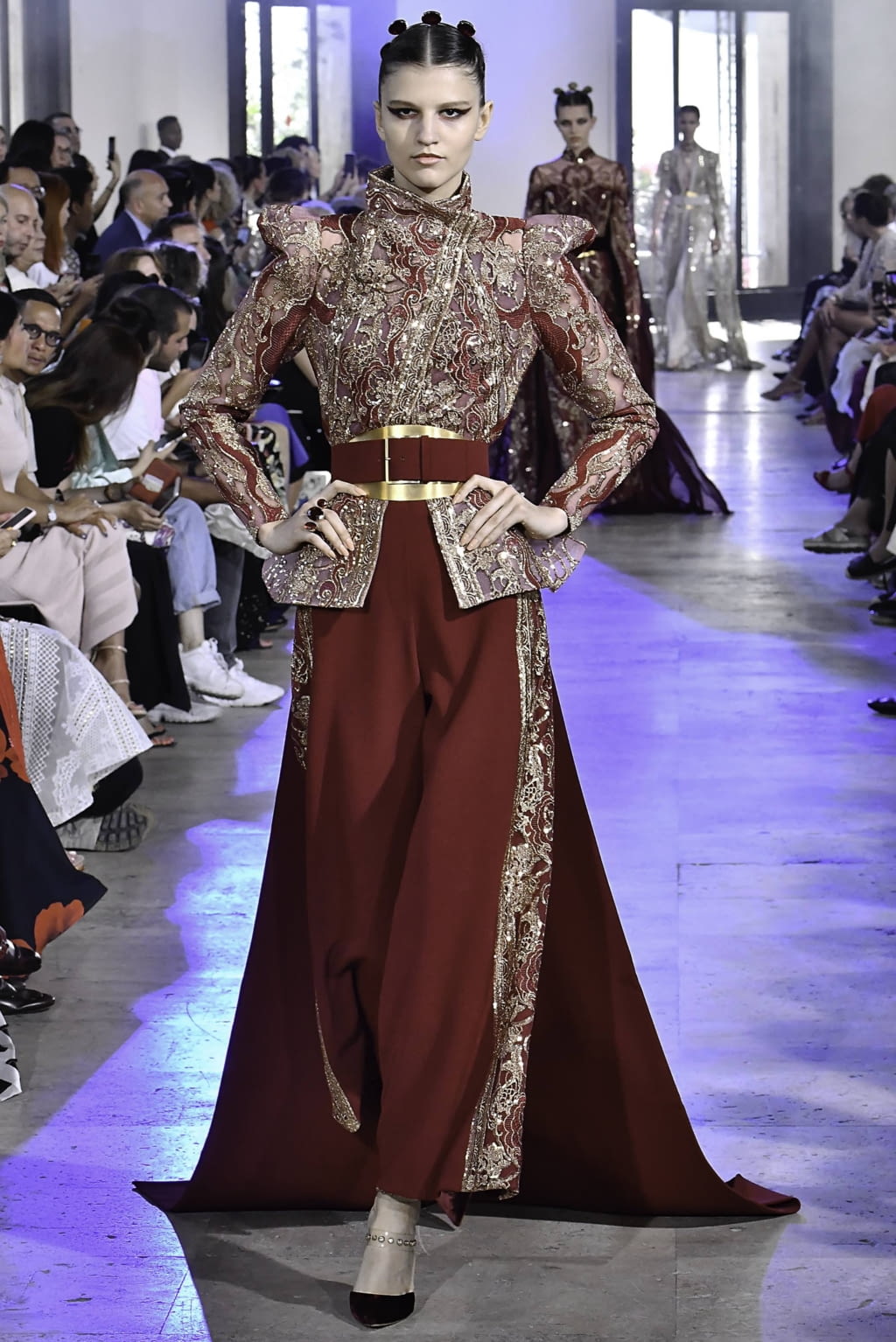 Fashion Week Paris Fall/Winter 2019 look 27 from the Elie Saab collection couture