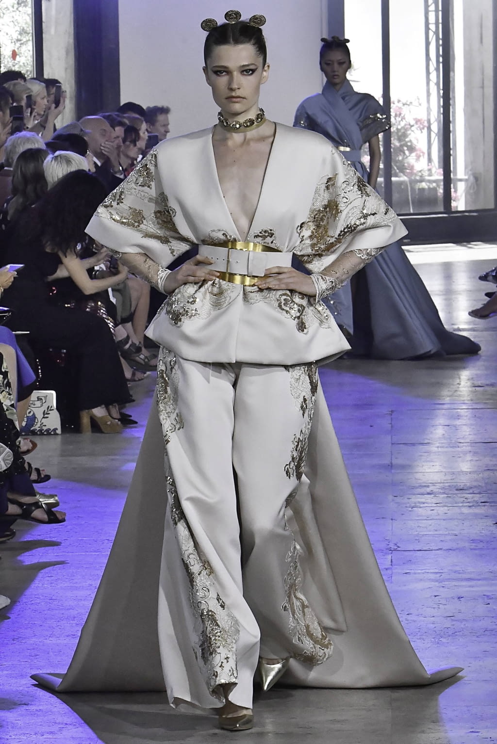 Fashion Week Paris Fall/Winter 2019 look 30 de la collection Elie Saab couture