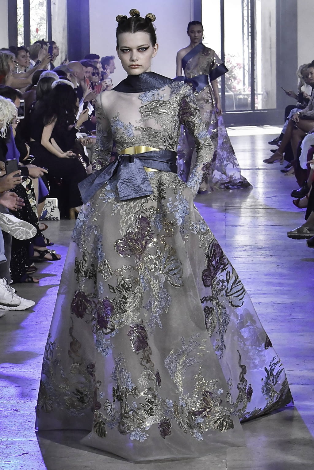 Fashion Week Paris Fall/Winter 2019 look 32 from the Elie Saab collection 高级定制