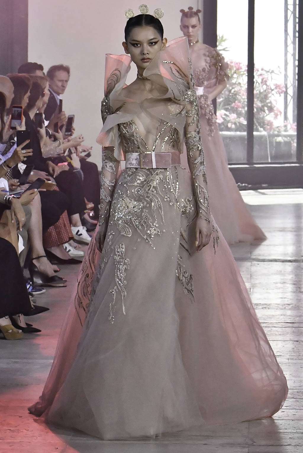 Fashion Week Paris Fall/Winter 2019 look 44 from the Elie Saab collection 高级定制