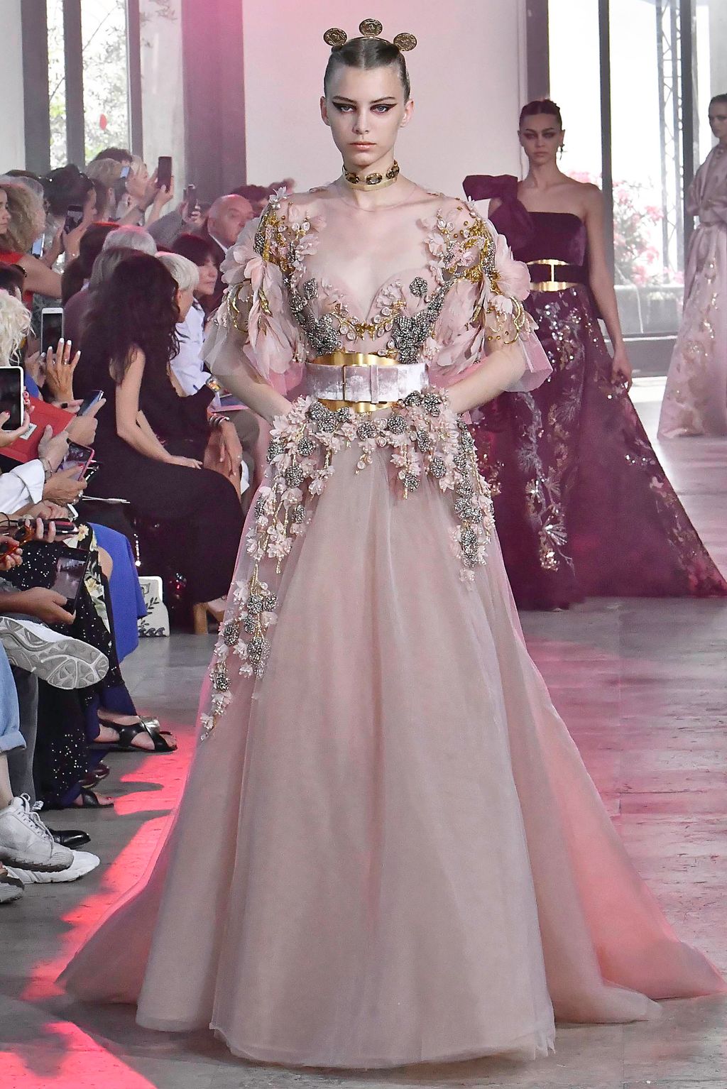 Fashion Week Paris Fall/Winter 2019 look 45 from the Elie Saab collection couture