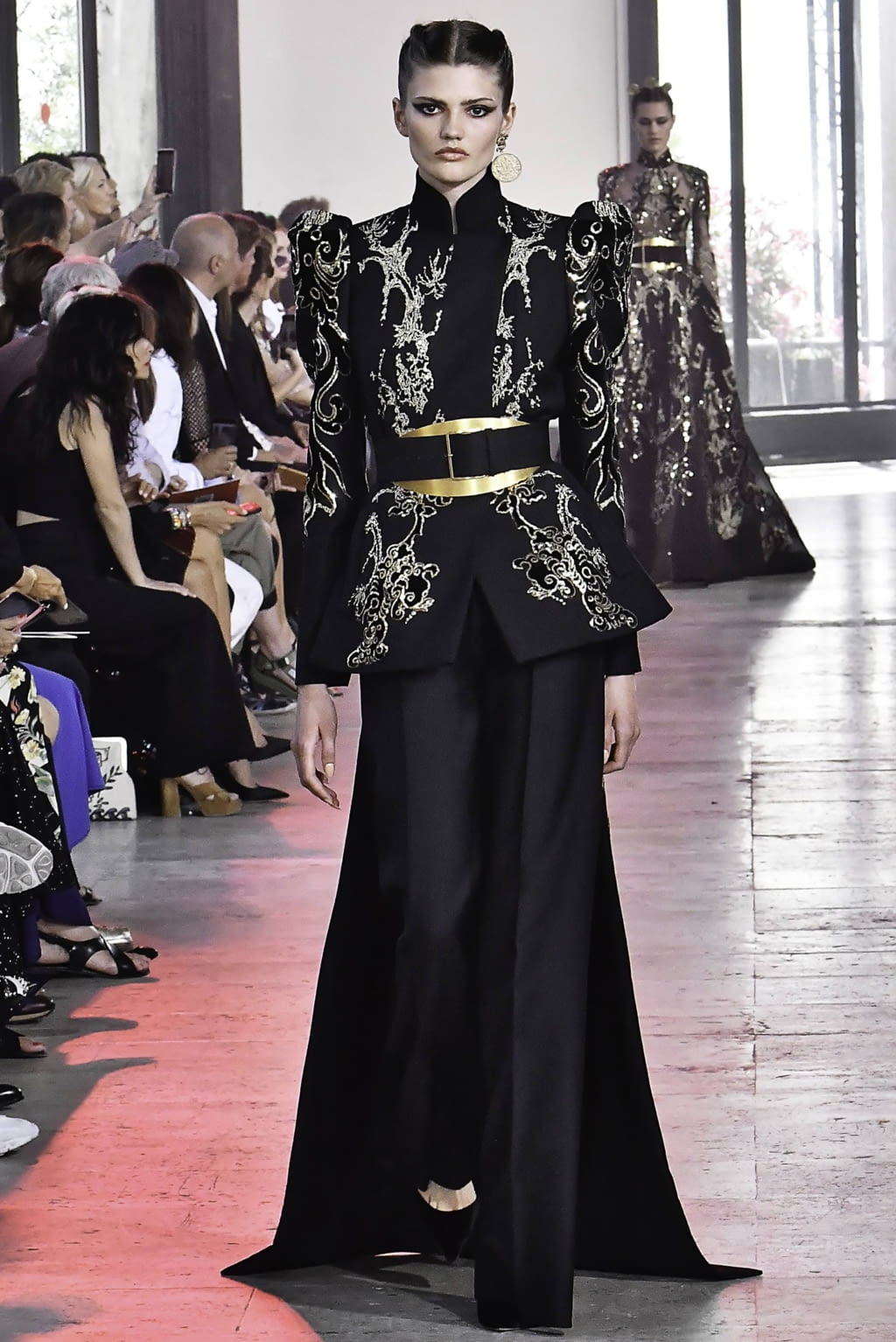 Fashion Week Paris Fall/Winter 2019 look 55 from the Elie Saab collection 高级定制