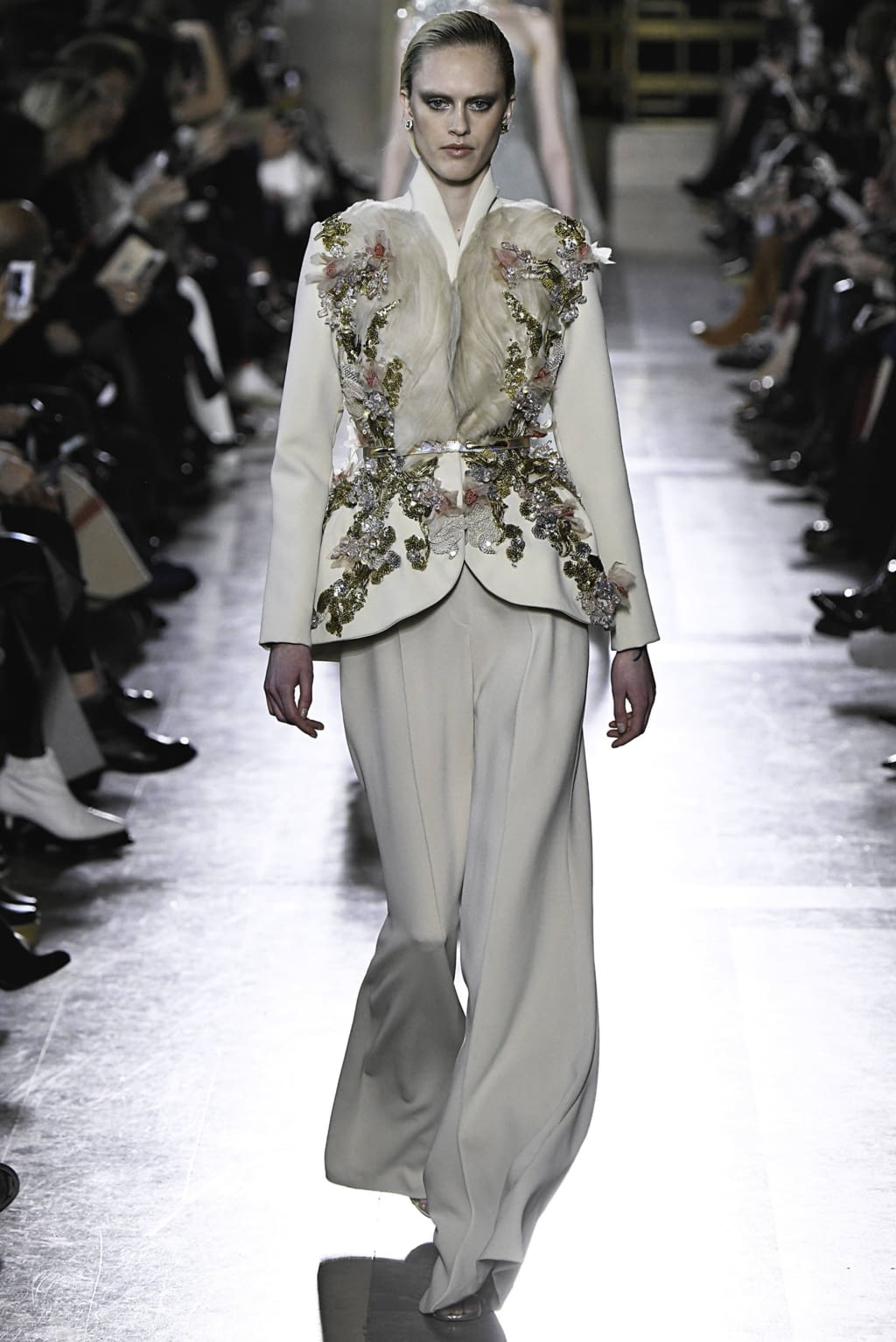 Fashion Week Paris Spring/Summer 2019 look 34 from the Elie Saab collection couture