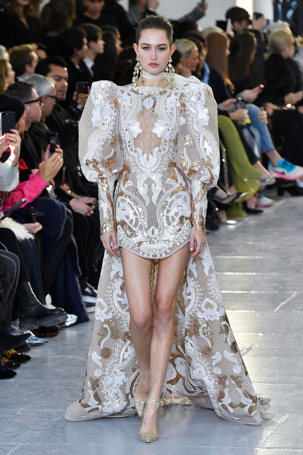 Fashion Week Paris Spring/Summer 2020 look 1 from the Elie Saab collection 高级定制