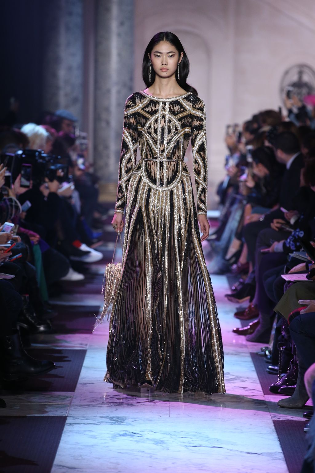 Fashion Week Paris Spring/Summer 2018 look 18 from the Elie Saab collection couture