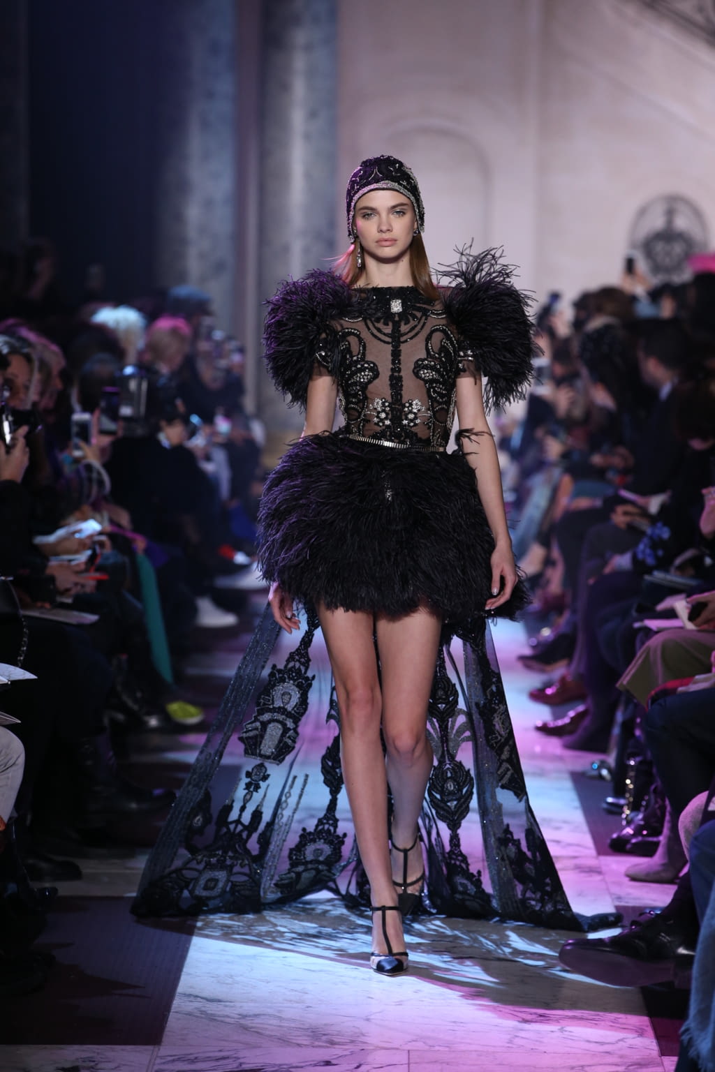Fashion Week Paris Spring/Summer 2018 look 33 from the Elie Saab collection 高级定制