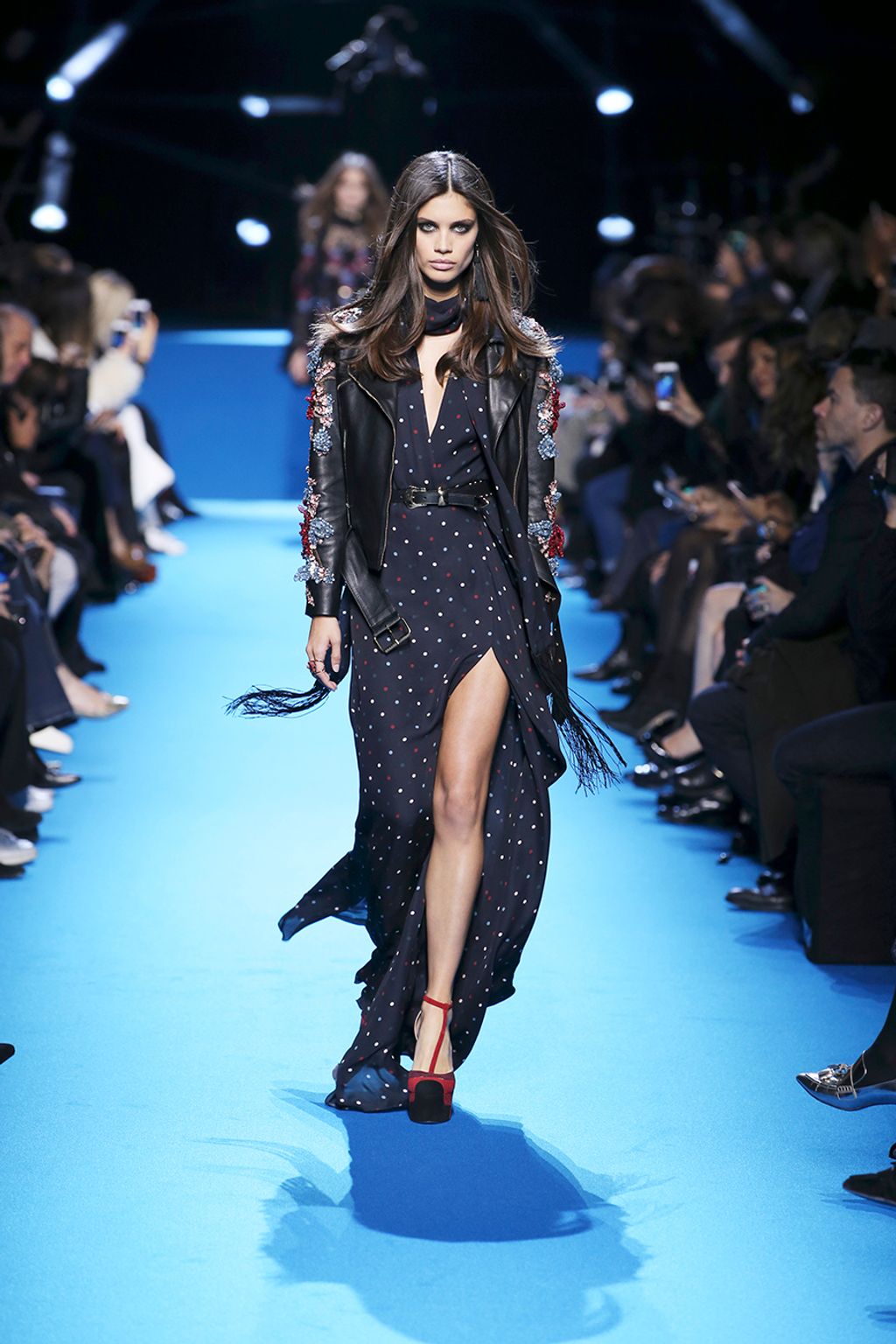 Fashion Week Paris Fall/Winter 2016 look 1 from the Elie Saab collection 女装