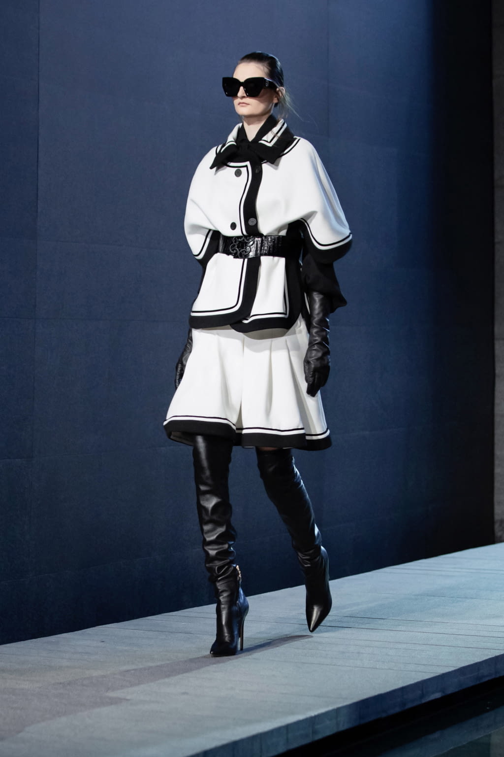 Fashion Week Paris Fall/Winter 2021 look 8 de la collection Elie Saab womenswear