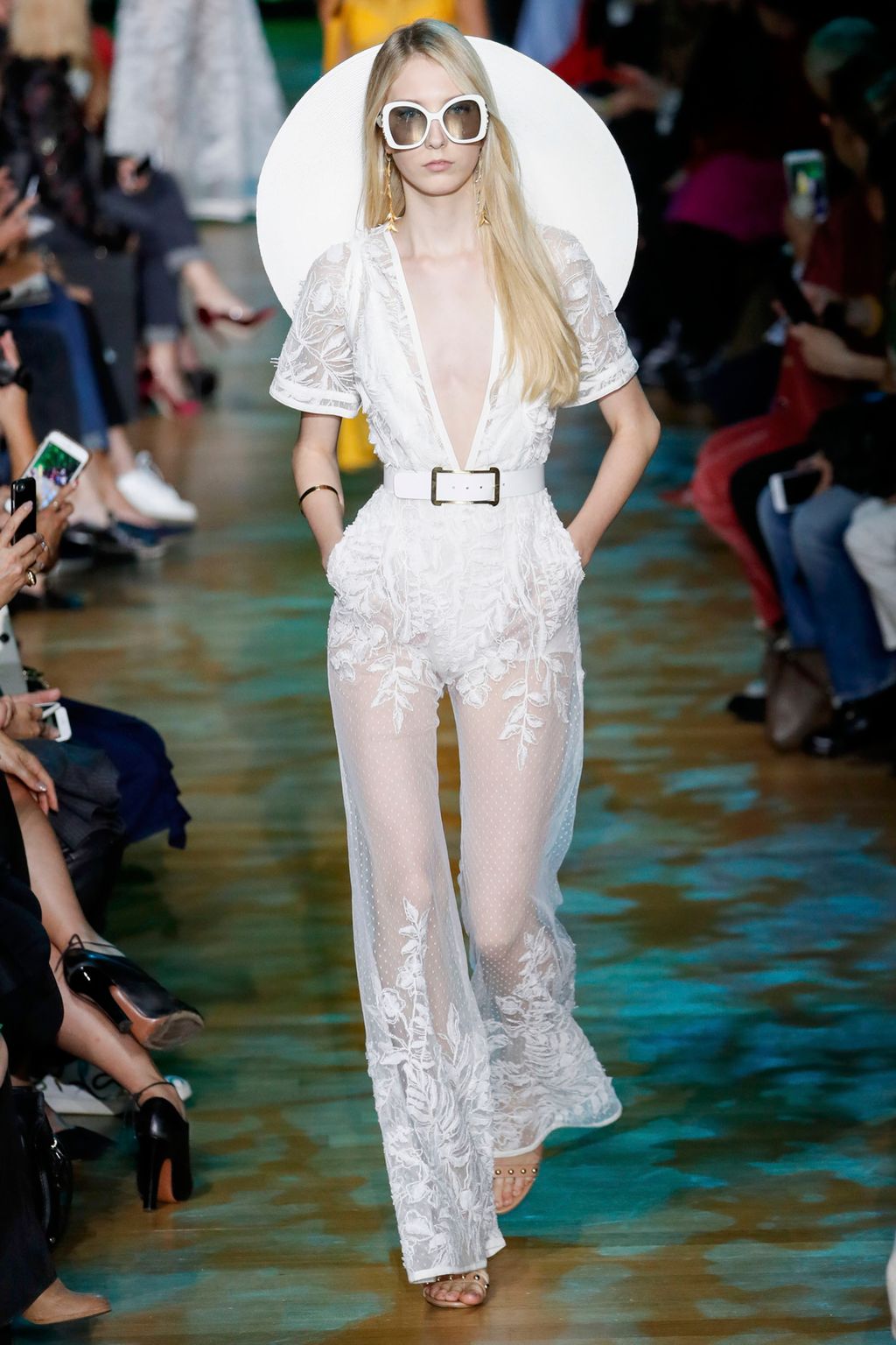 Fashion Week Paris Spring/Summer 2018 look 41 from the Elie Saab collection womenswear