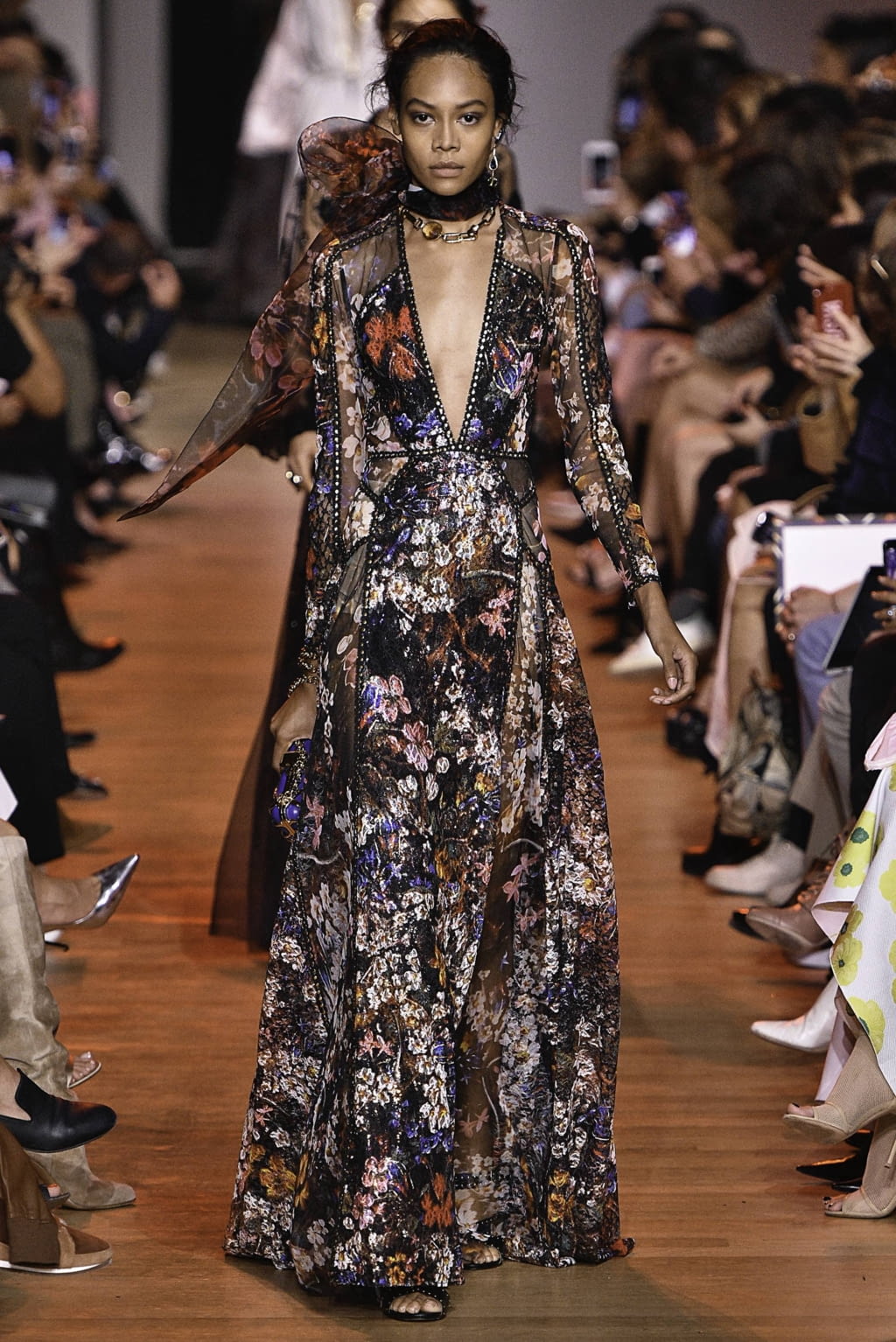 Fashion Week Paris Spring/Summer 2019 look 51 from the Elie Saab collection 女装