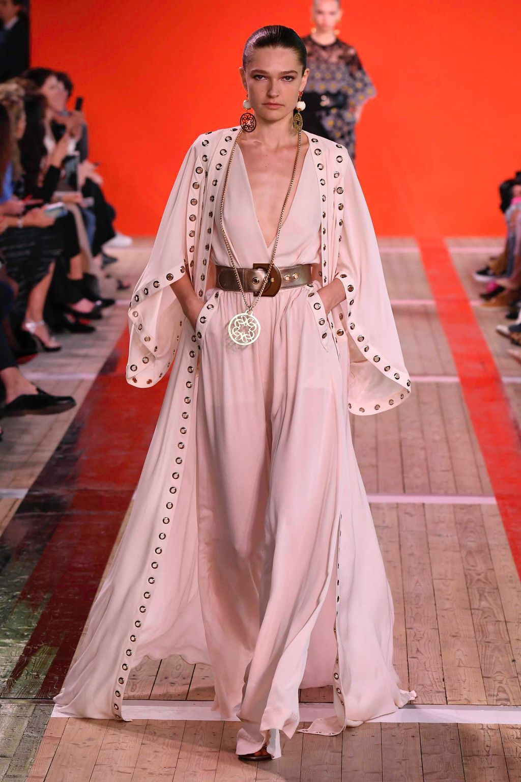Fashion Week Paris Spring/Summer 2020 look 16 from the Elie Saab collection 女装