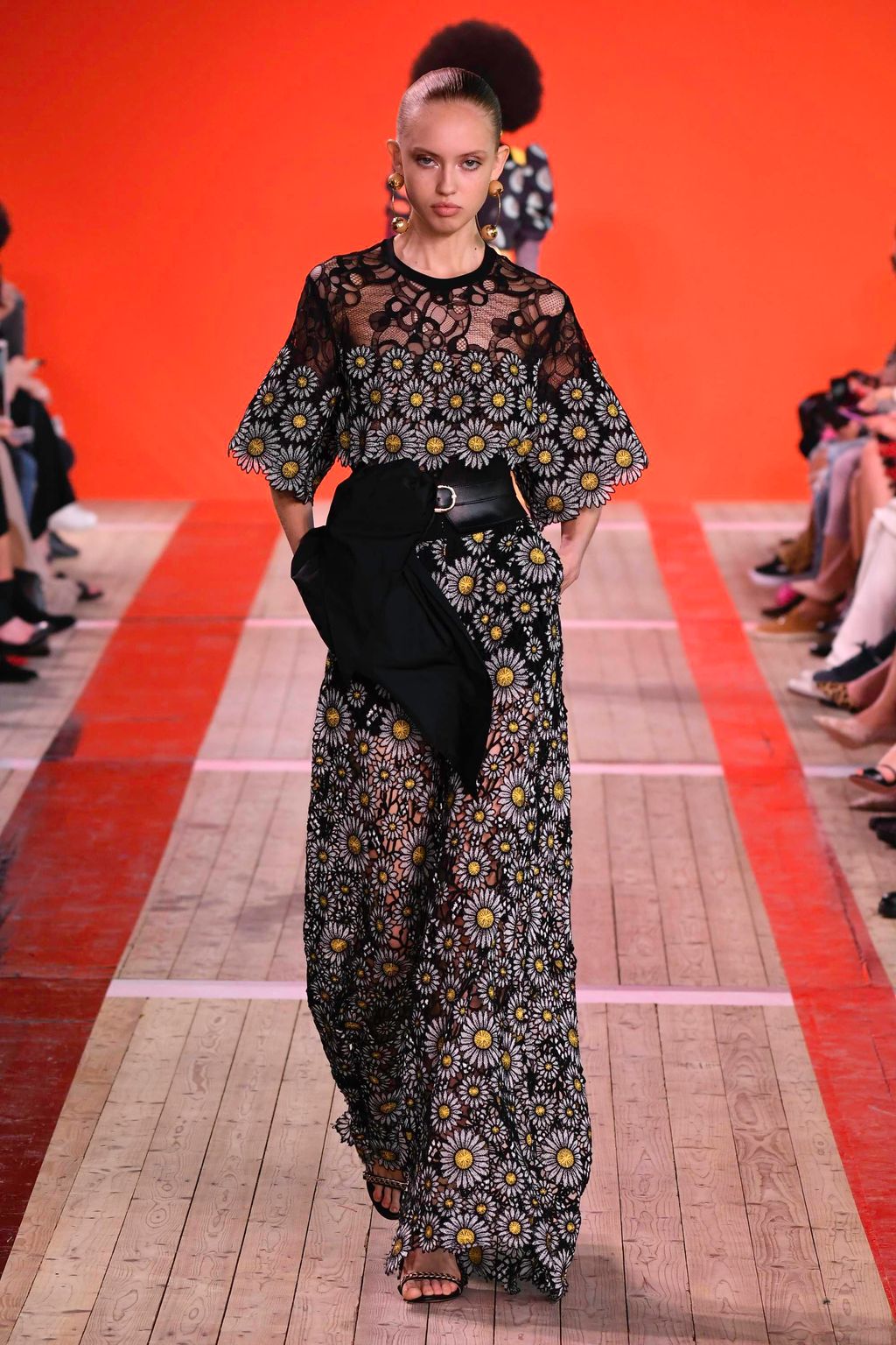 Fashion Week Paris Spring/Summer 2020 look 17 from the Elie Saab collection womenswear