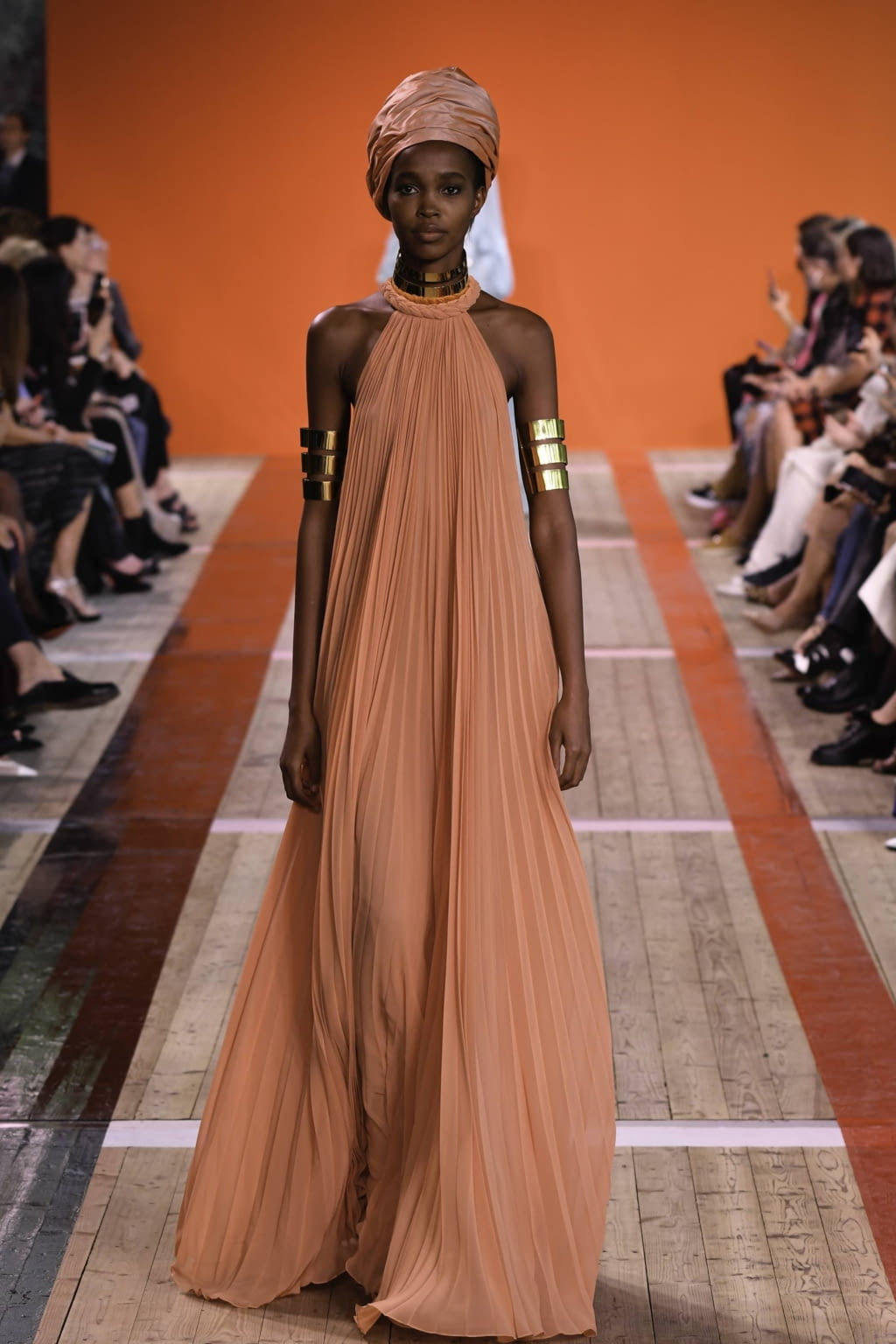Fashion Week Paris Spring/Summer 2020 look 42 from the Elie Saab collection 女装