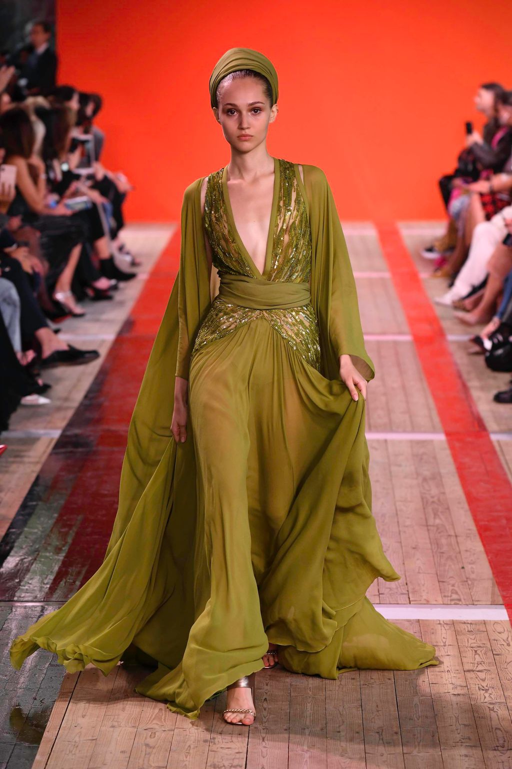 Fashion Week Paris Spring/Summer 2020 look 56 from the Elie Saab collection 女装