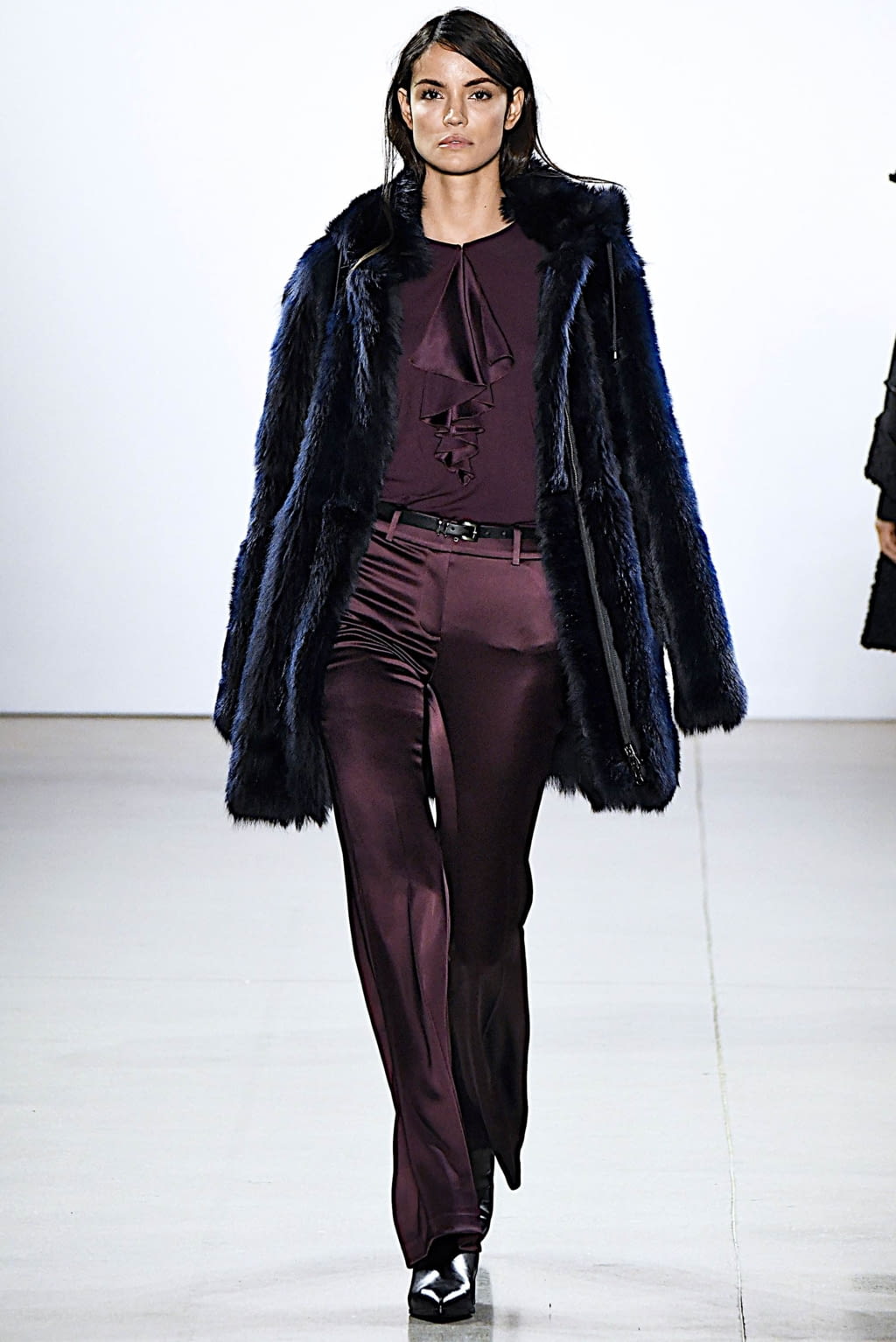 Fashion Week New York Fall/Winter 2019 look 17 from the Elie Tahari collection womenswear
