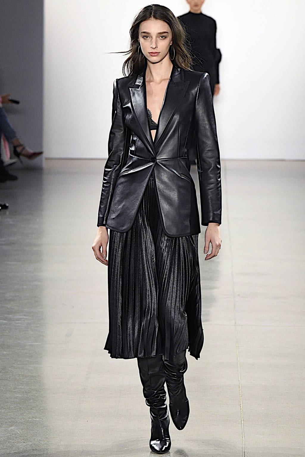 Fashion Week New York Fall/Winter 2019 look 24 from the Elie Tahari collection 女装