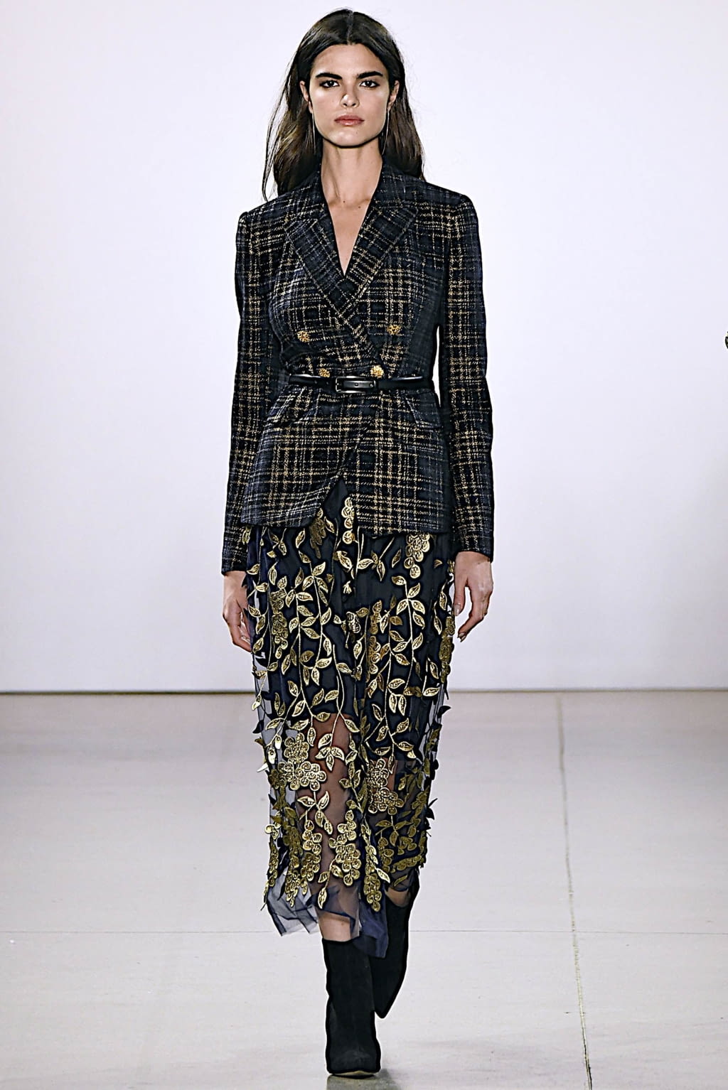 Fashion Week New York Fall/Winter 2019 look 34 from the Elie Tahari collection womenswear