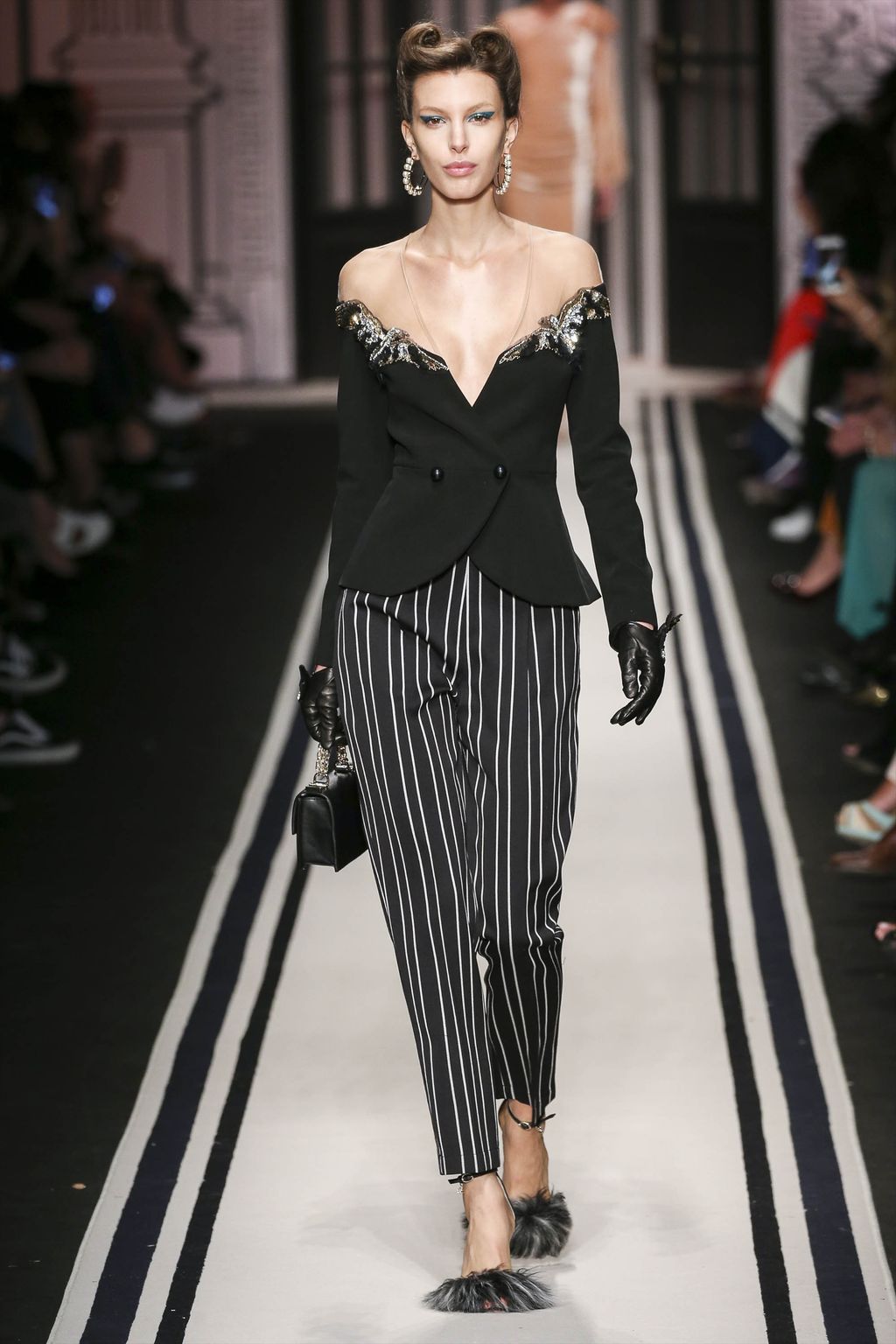 Fashion Week Milan Fall/Winter 2017 look 36 from the Elisabetta Franchi collection 女装