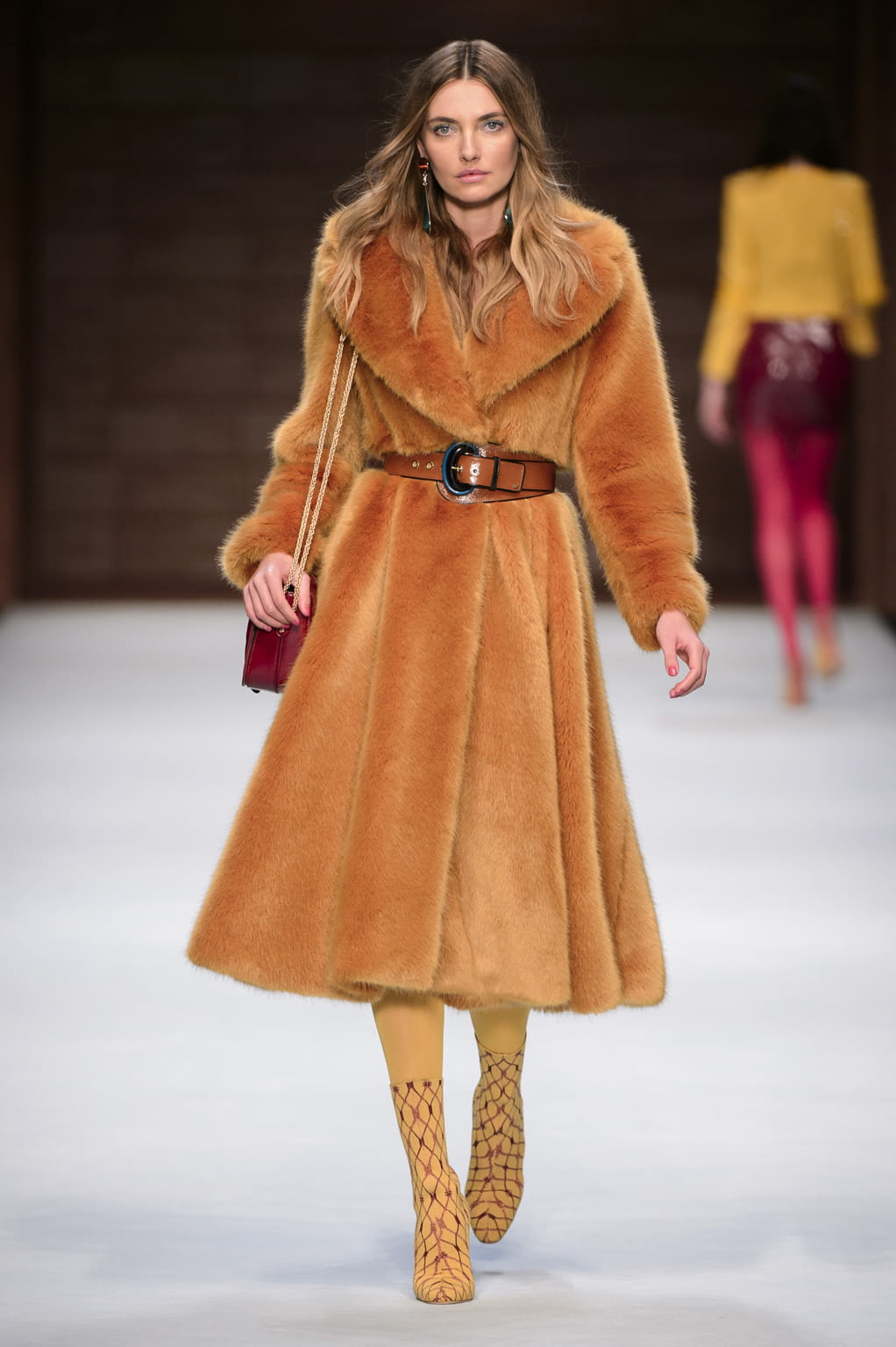 Fashion Week Milan Fall/Winter 2018 look 27 from the Elisabetta Franchi collection womenswear
