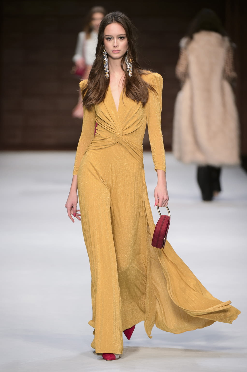 Fashion Week Milan Fall/Winter 2018 look 40 from the Elisabetta Franchi collection womenswear