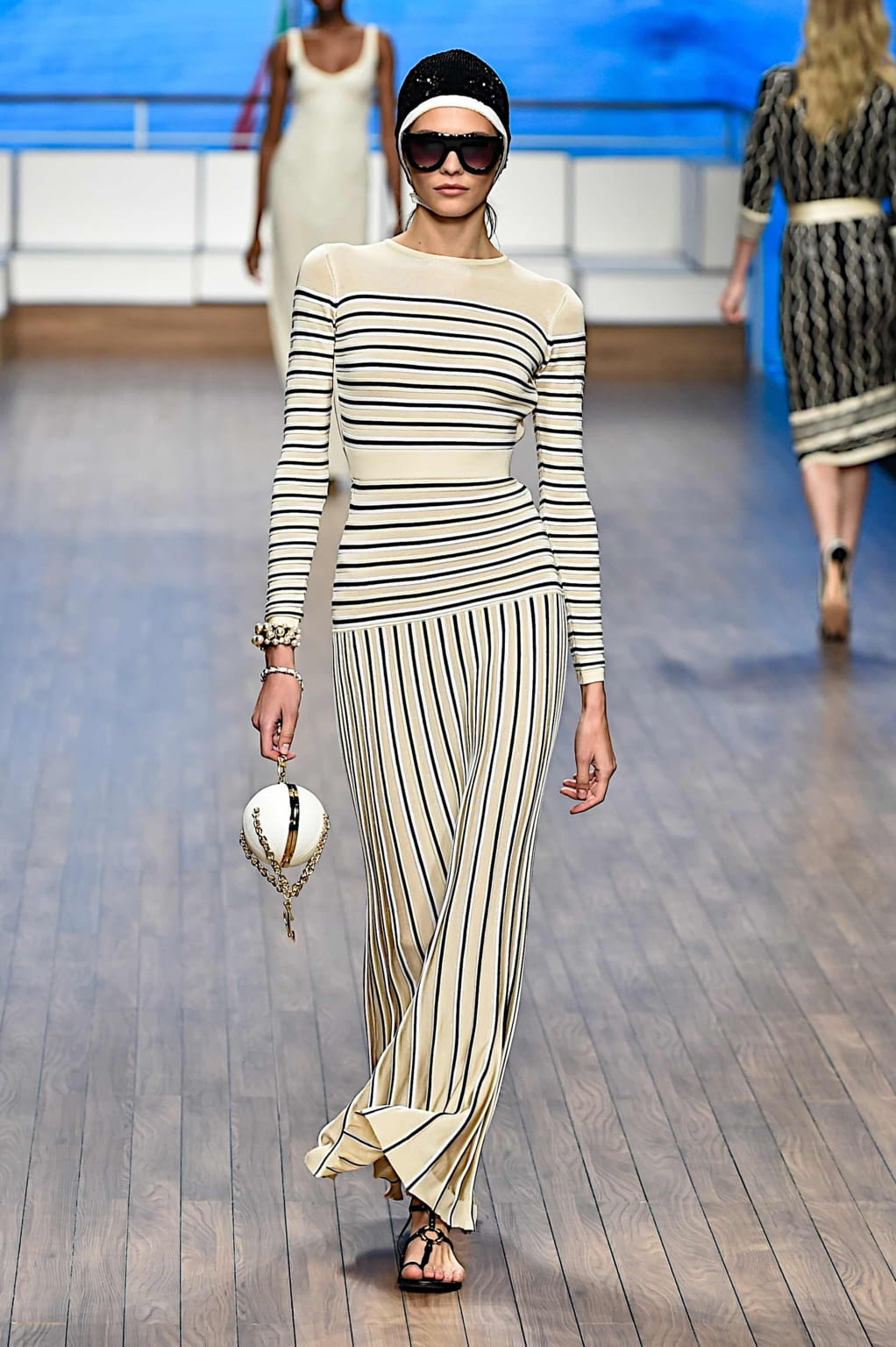 Fashion Week Milan Spring/Summer 2020 look 11 from the Elisabetta Franchi collection womenswear