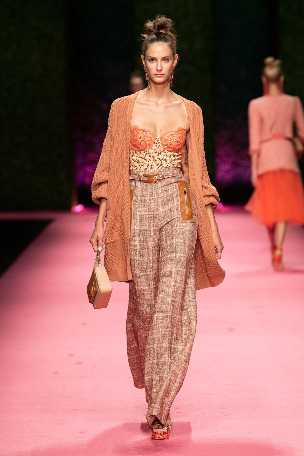 Fashion Week Milan Spring/Summer 2019 look 48 from the Elisabetta Franchi collection 女装