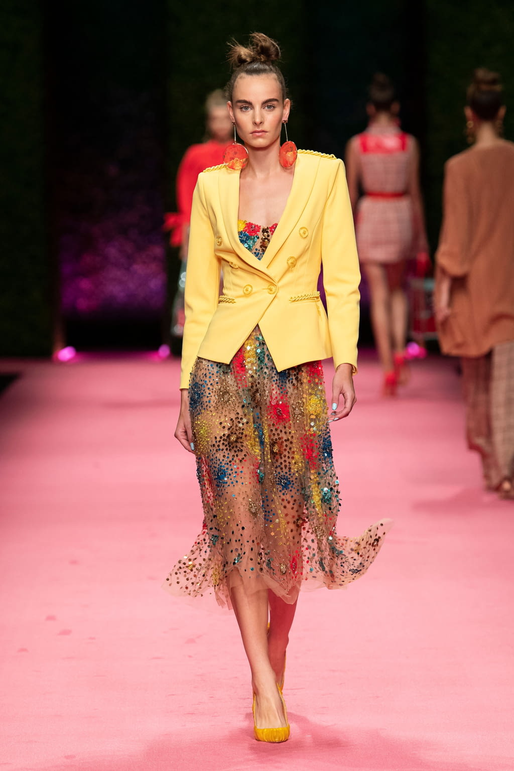 Fashion Week Milan Spring/Summer 2019 look 49 de la collection Elisabetta Franchi womenswear