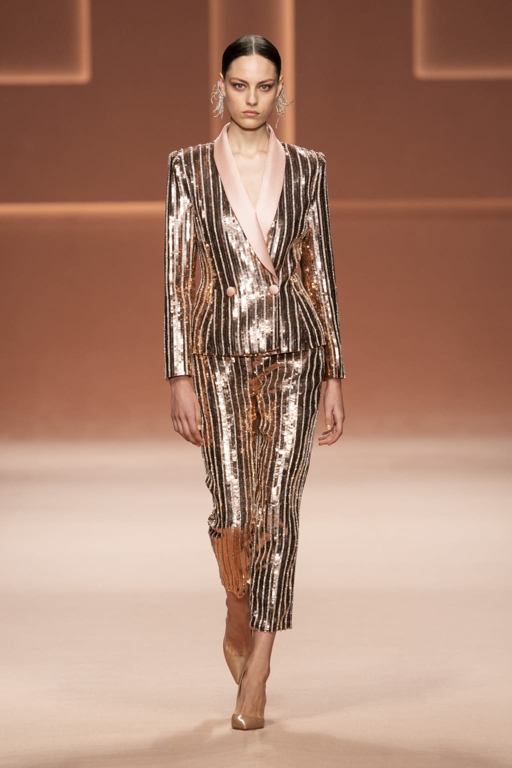 Fashion Week Milan Fall/Winter 2020 look 1 de la collection Elisabetta Franchi womenswear