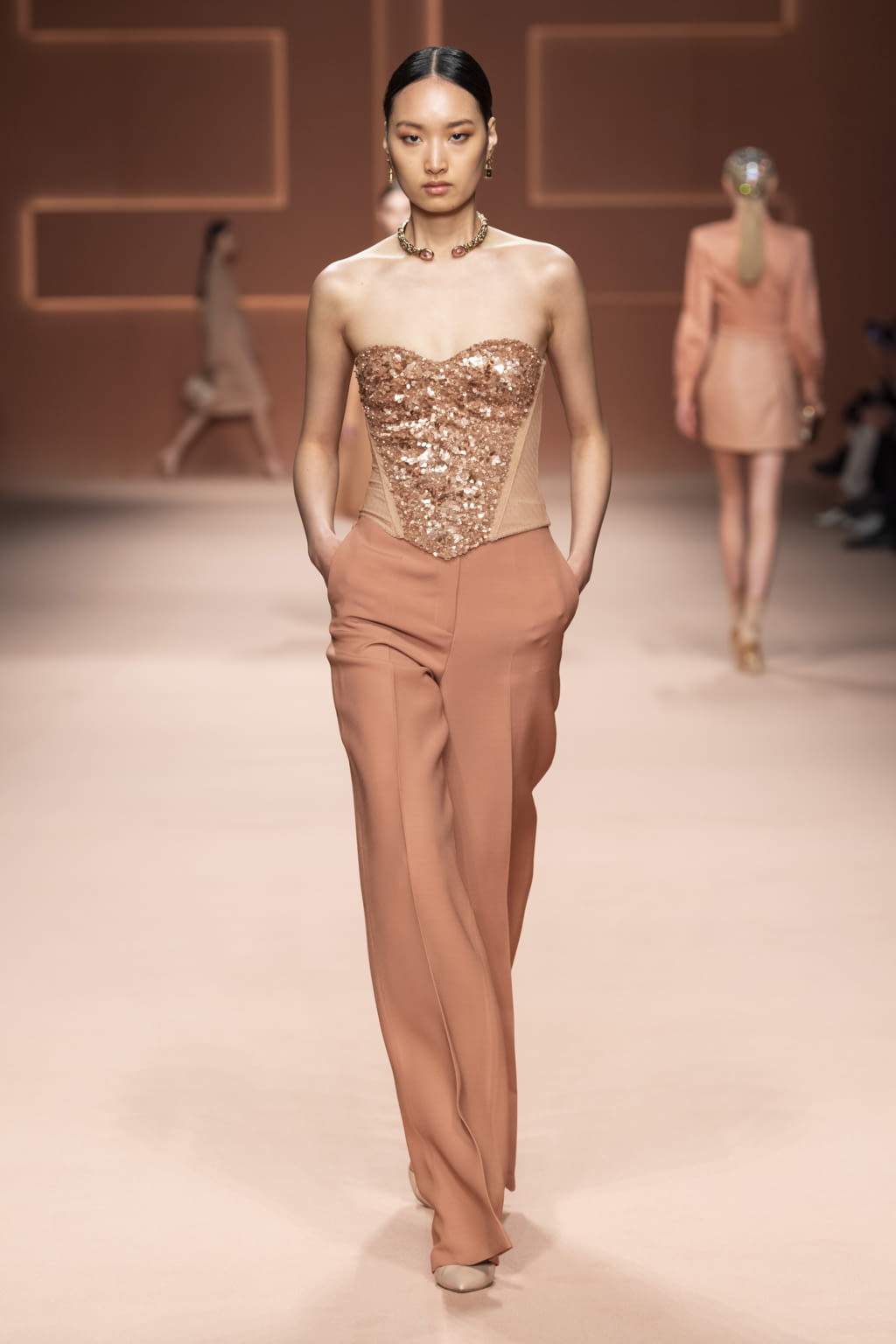 Fashion Week Milan Fall/Winter 2020 look 12 from the Elisabetta Franchi collection 女装