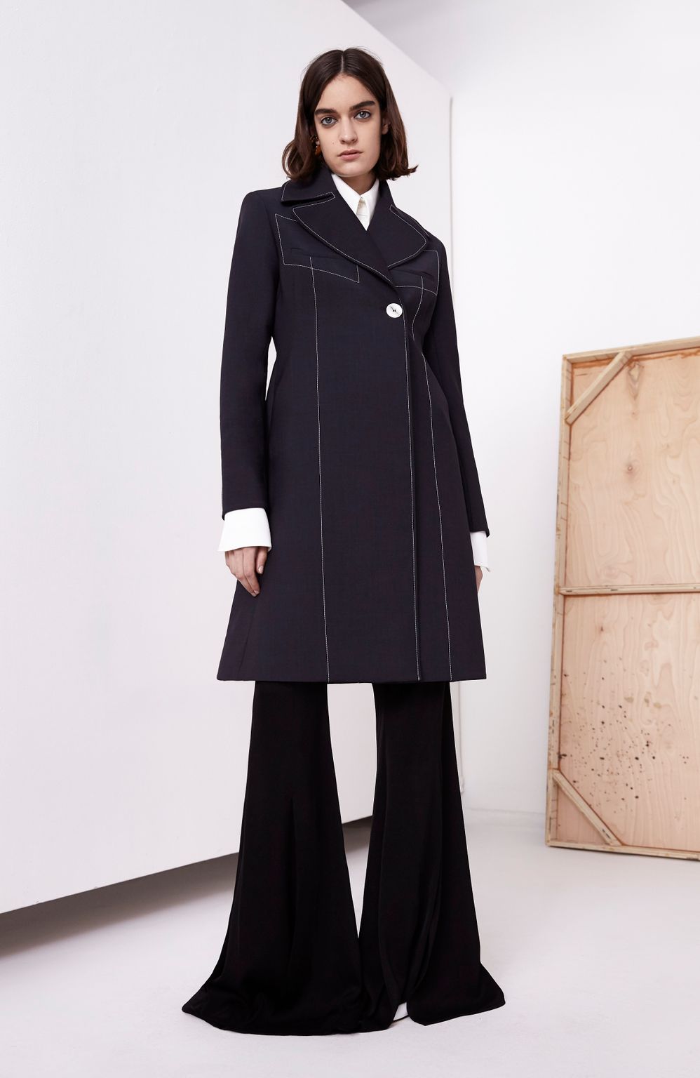 Fashion Week Paris Resort 2018 look 15 from the Ellery collection womenswear