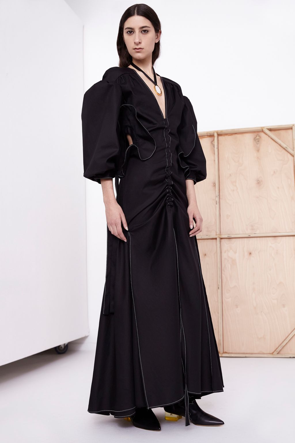 Fashion Week Paris Resort 2018 look 5 from the Ellery collection womenswear