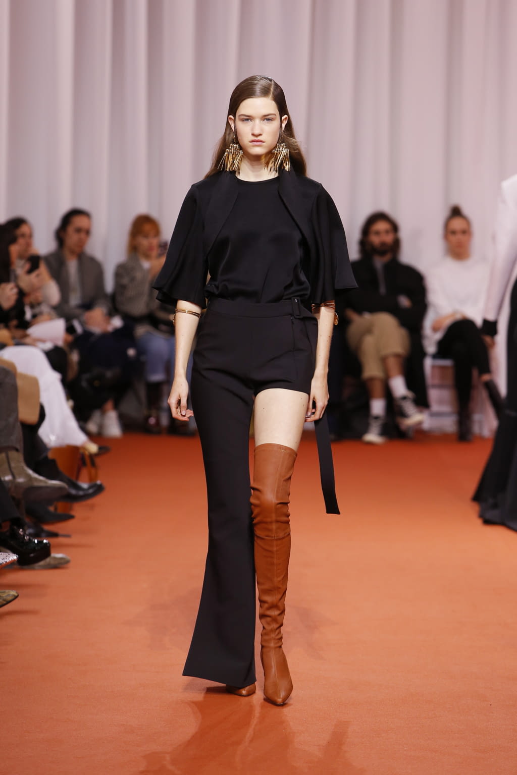 Fashion Week Paris Spring/Summer 2018 look 8 from the Ellery collection couture