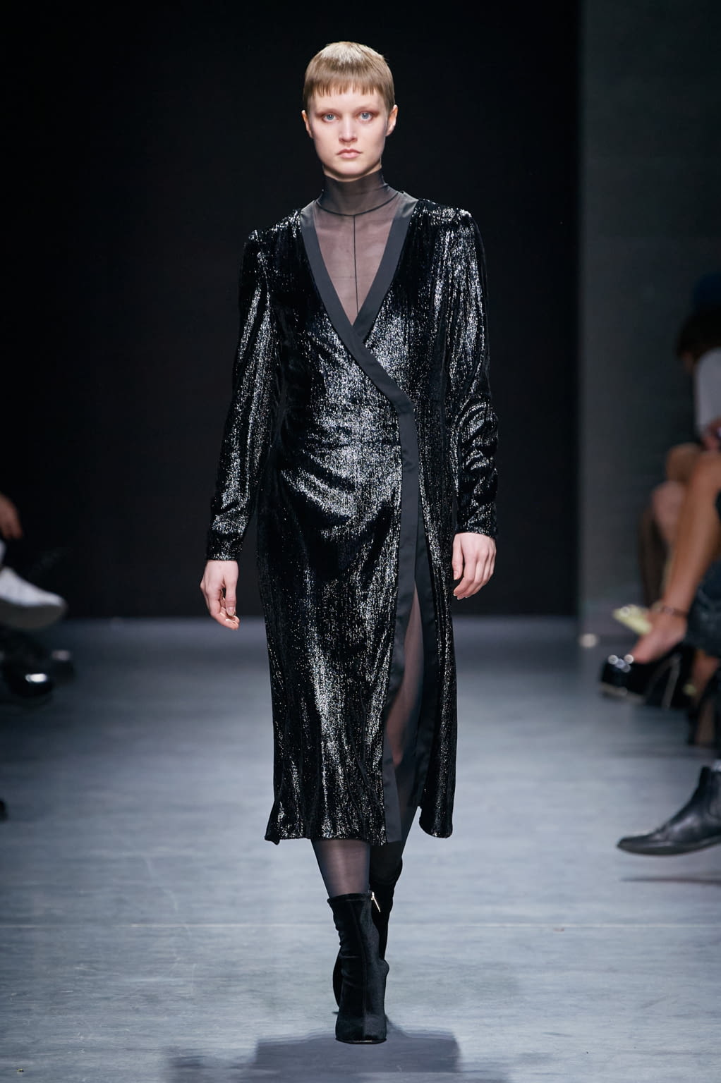 Fashion Week Milan Fall/Winter 2022 look 20 from the BUDAPEST SELECT collection womenswear