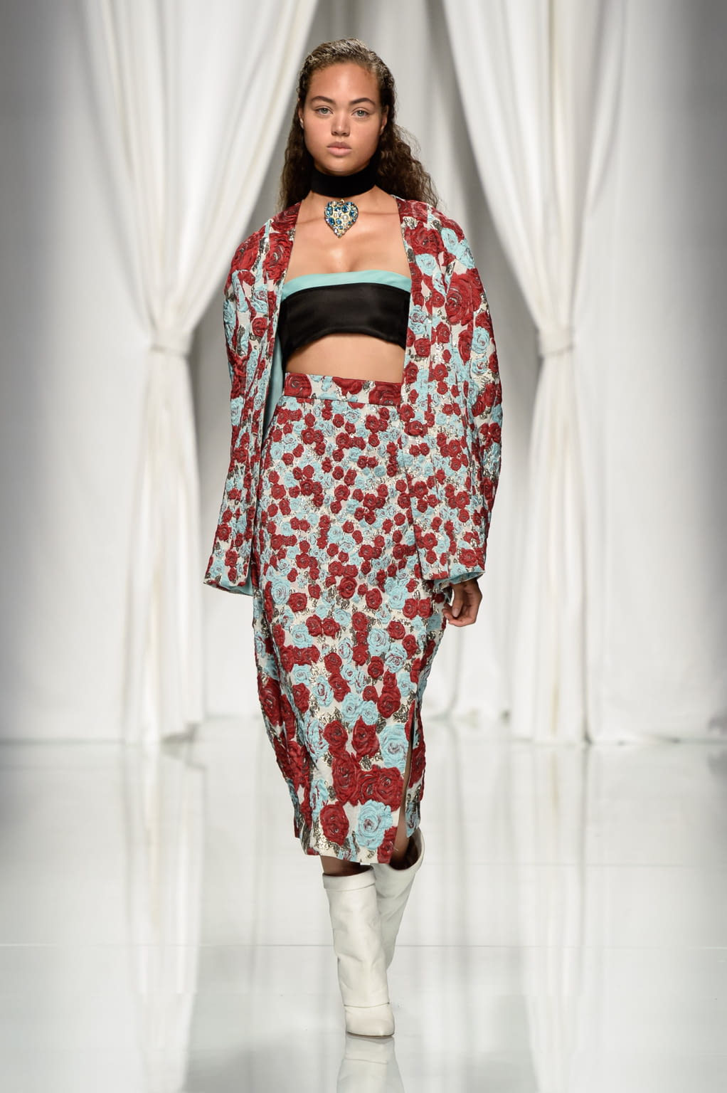 Fashion Week Paris Spring/Summer 2017 look 37 de la collection Emanuel Ungaro womenswear