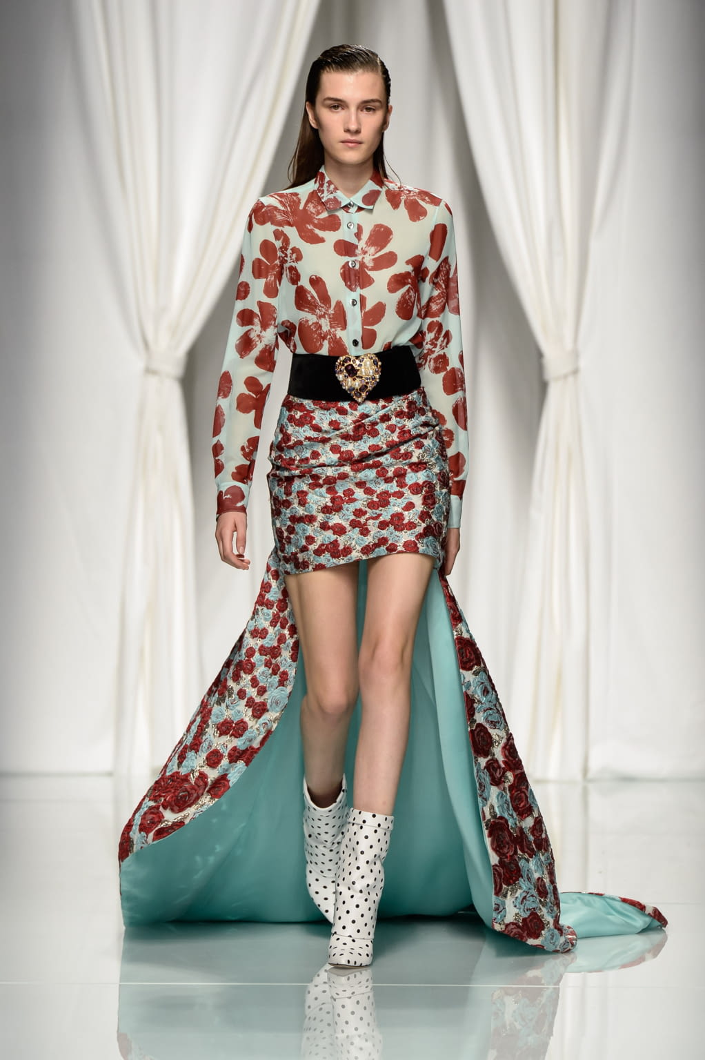Fashion Week Paris Spring/Summer 2017 look 40 de la collection Emanuel Ungaro womenswear