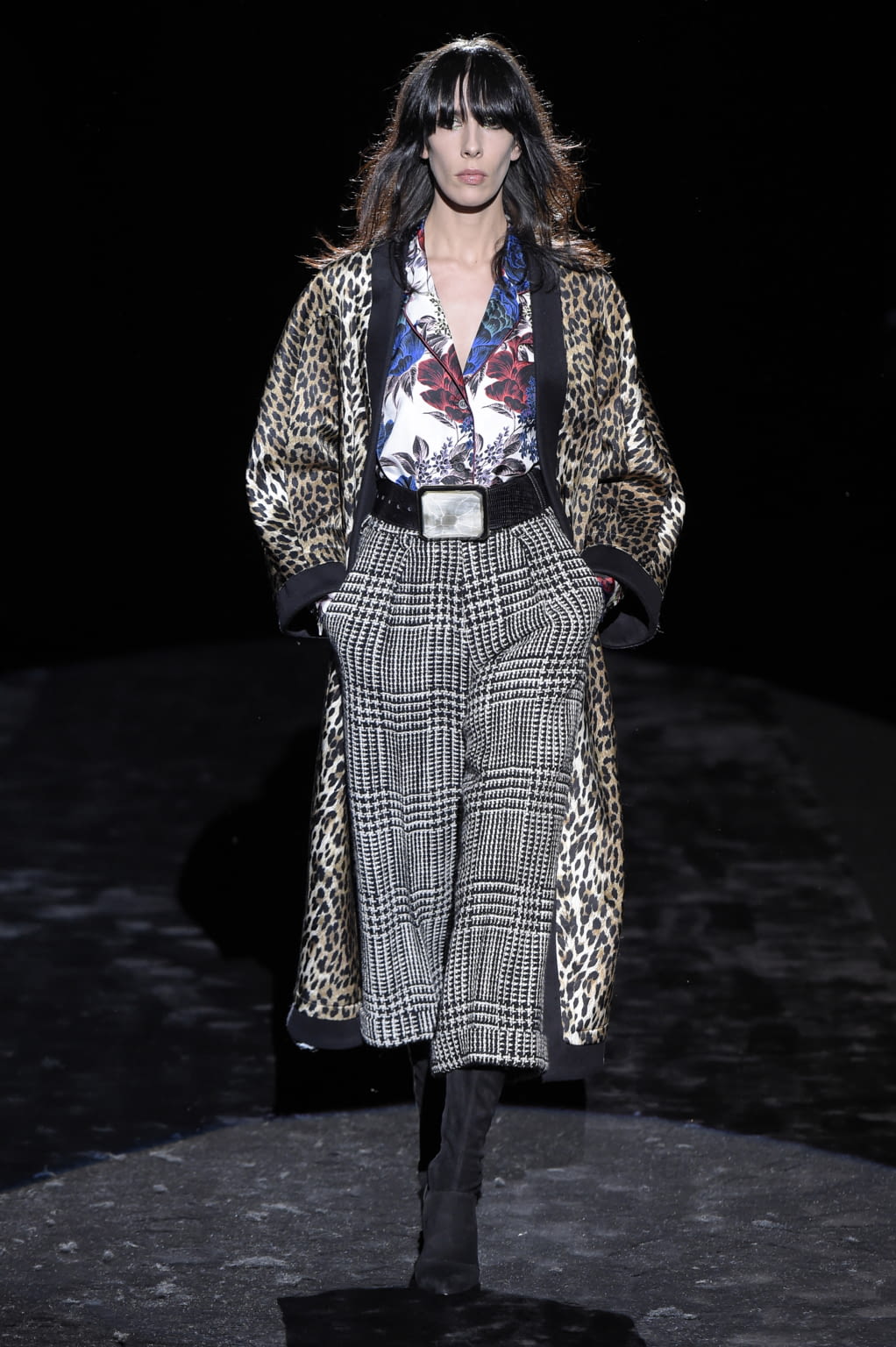 Fashion Week Paris Fall/Winter 2016 look 7 from the Emanuel Ungaro collection womenswear