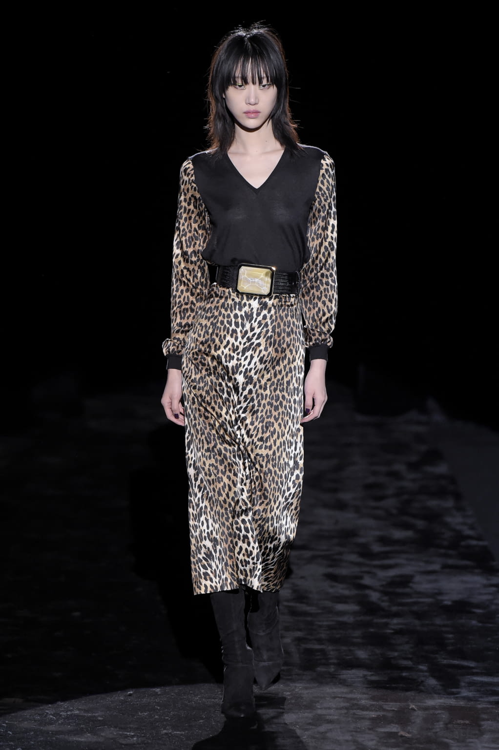 Fashion Week Paris Fall/Winter 2016 look 9 from the Emanuel Ungaro collection womenswear