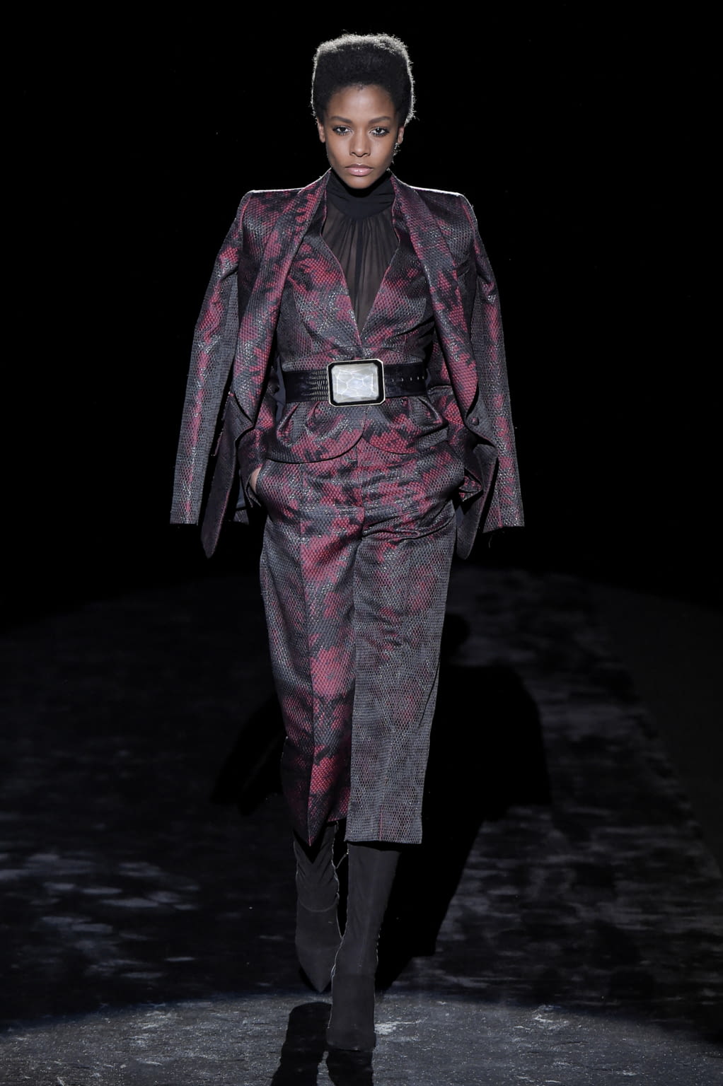 Fashion Week Paris Fall/Winter 2016 look 34 from the Emanuel Ungaro collection womenswear