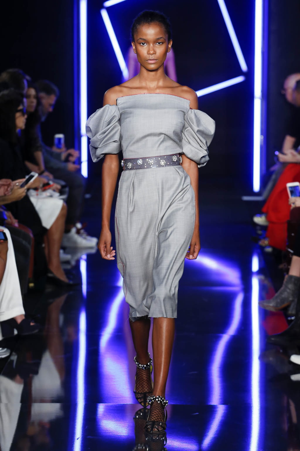 Fashion Week Paris Spring/Summer 2018 look 2 de la collection Emanuel Ungaro womenswear
