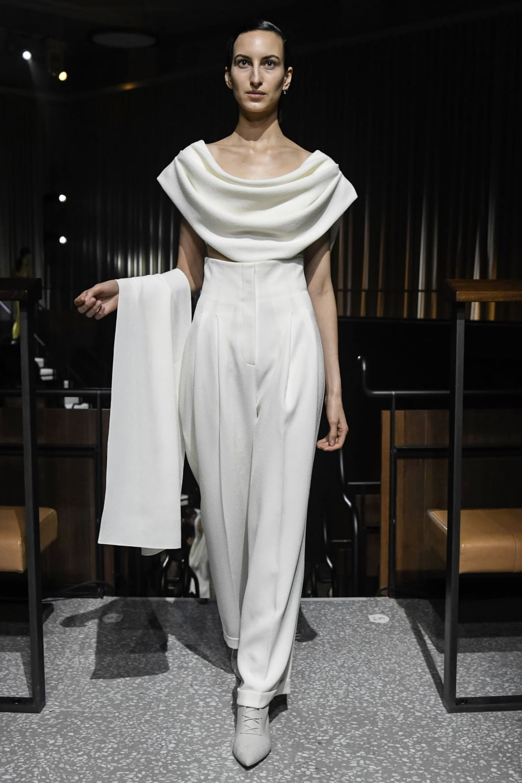 Fashion Week London Fall/Winter 2020 look 5 from the Emilia Wickstead collection 女装