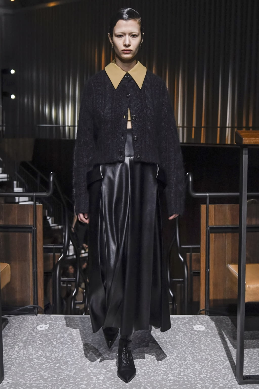 Fashion Week London Fall/Winter 2020 look 22 from the Emilia Wickstead collection 女装