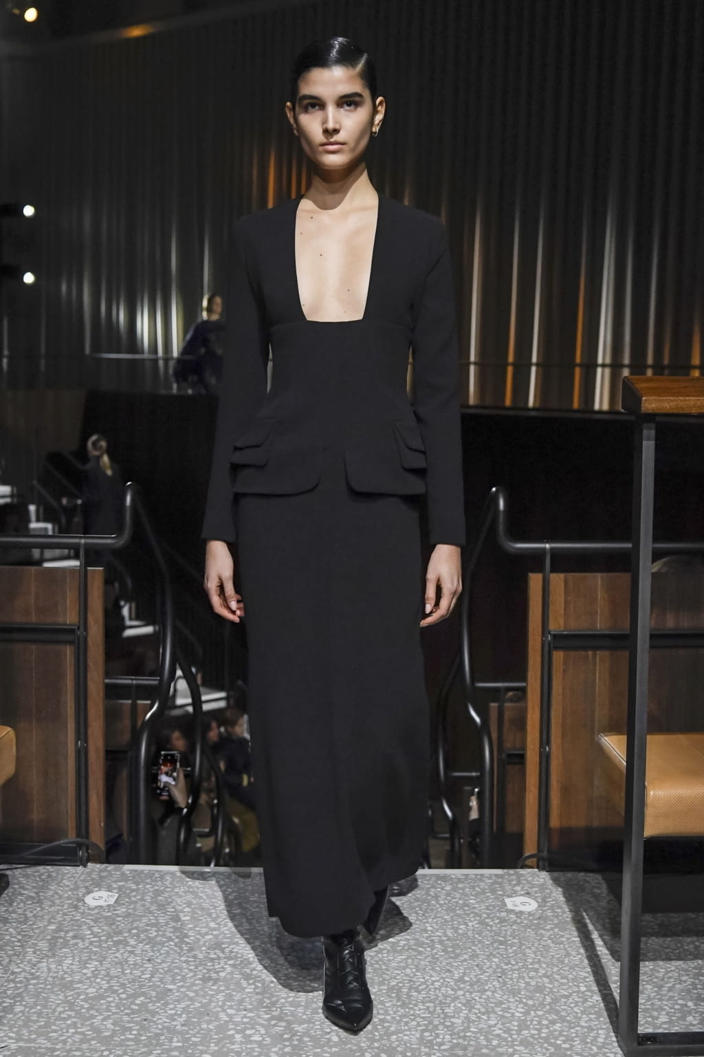 Fashion Week London Fall/Winter 2020 look 31 from the Emilia Wickstead collection 女装