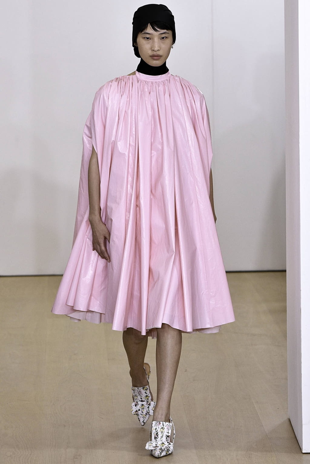 Fashion Week London Spring/Summer 2019 look 11 from the Emilia Wickstead collection 女装