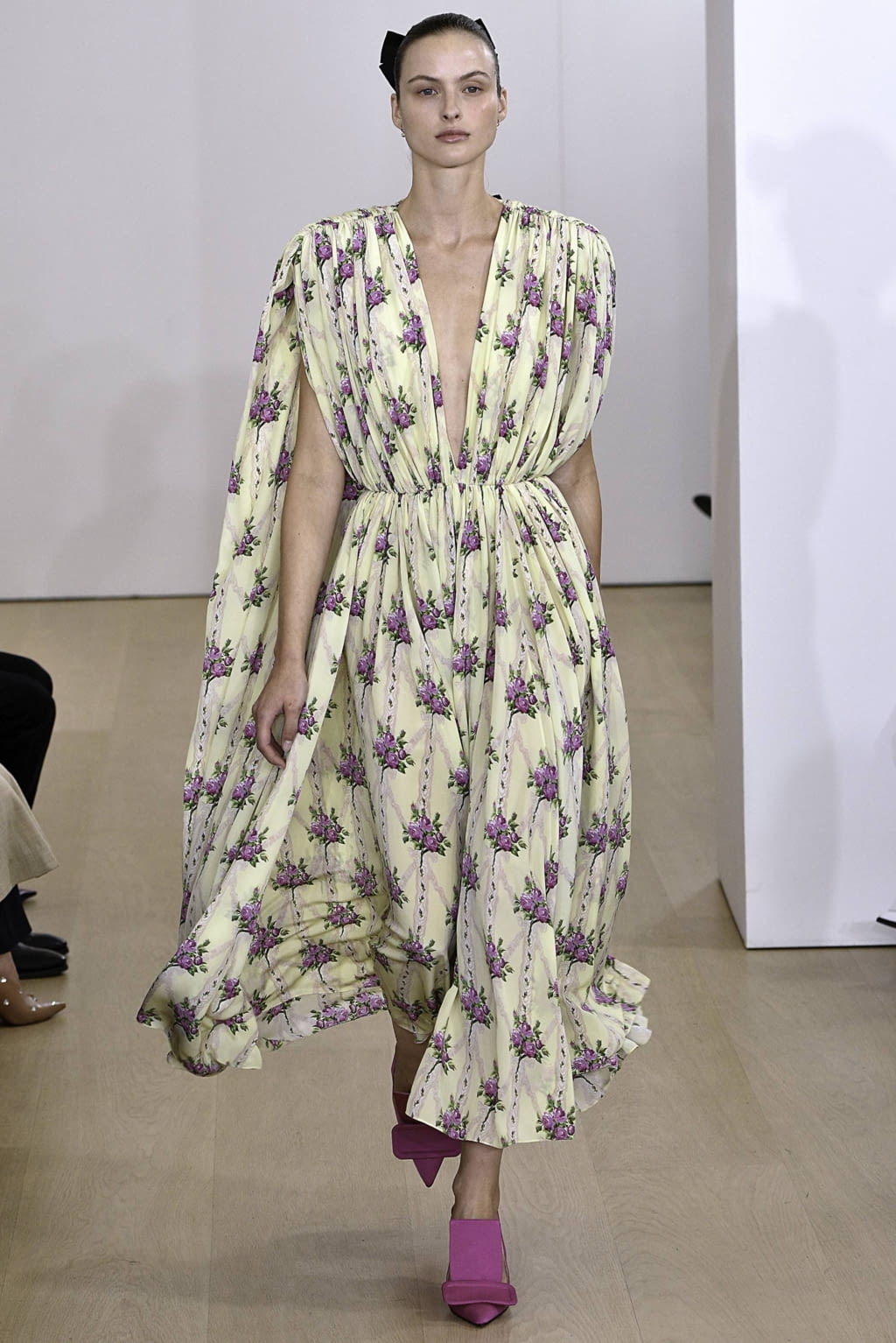 Fashion Week London Spring/Summer 2019 look 24 from the Emilia Wickstead collection 女装