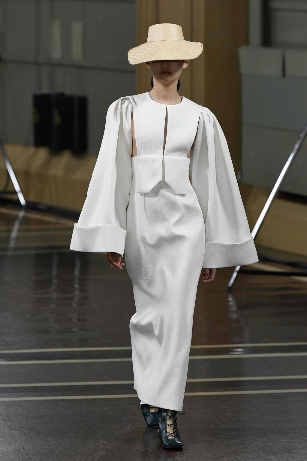 Fashion Week London Spring/Summer 2020 look 2 from the Emilia Wickstead collection womenswear